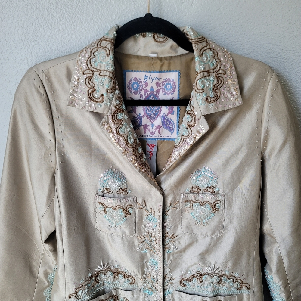 Johnny Was Biya Beaded Embroidery Silk Midi Jacket Size Medium Color Pebble NWT - Picture 2 of 16